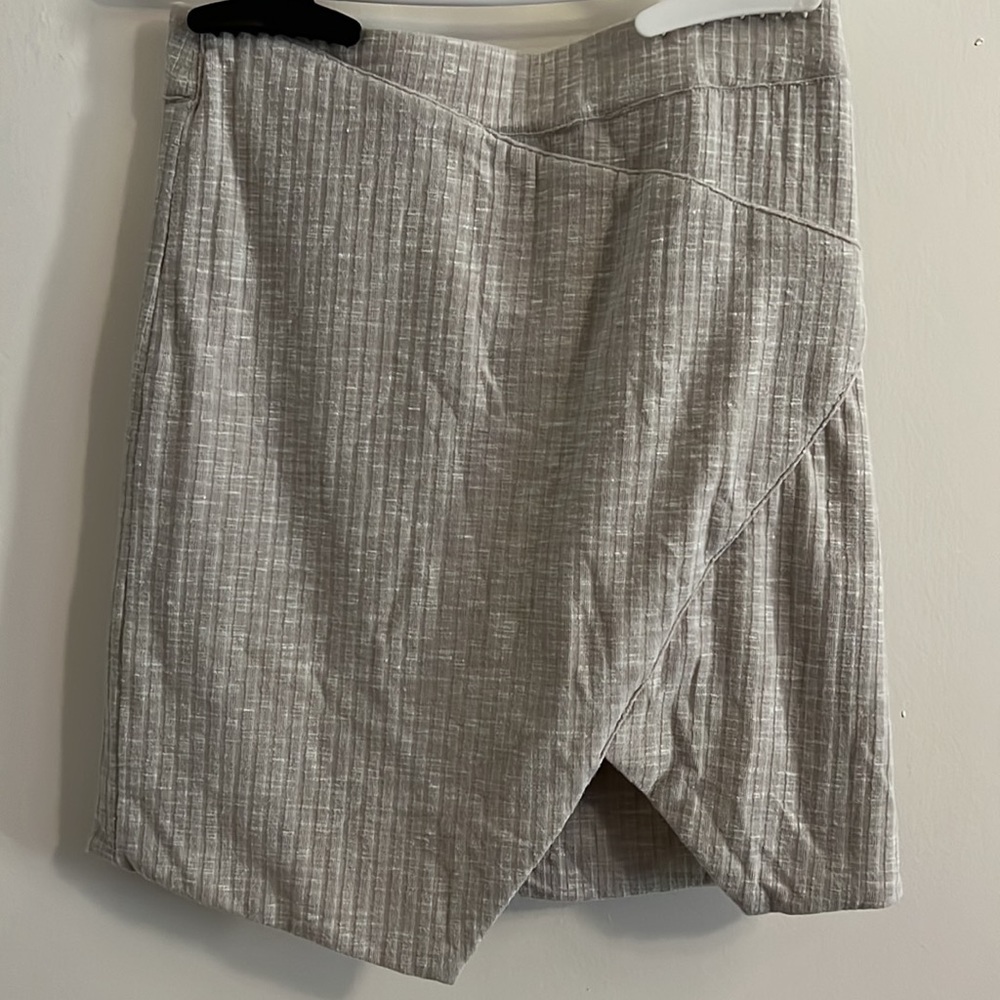 Off white skirt
